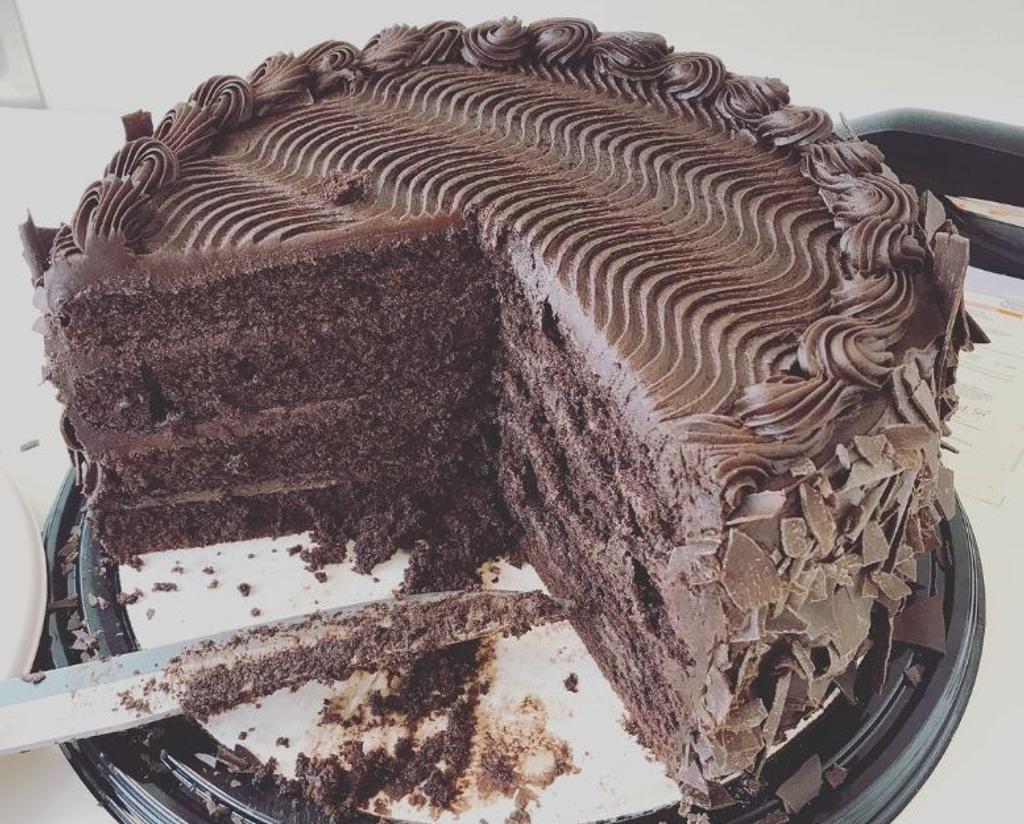 costco american chocolate cake