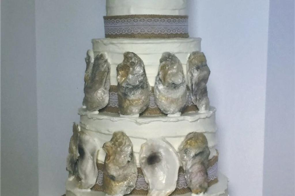 ugly wedding cake fails