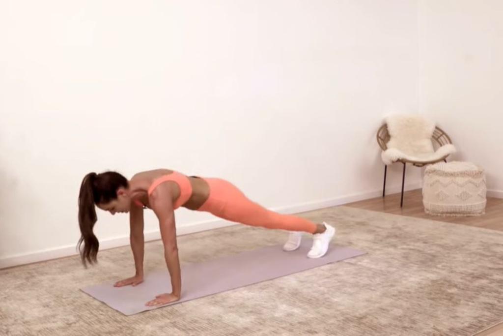 Kayla Itsines plank workout routine