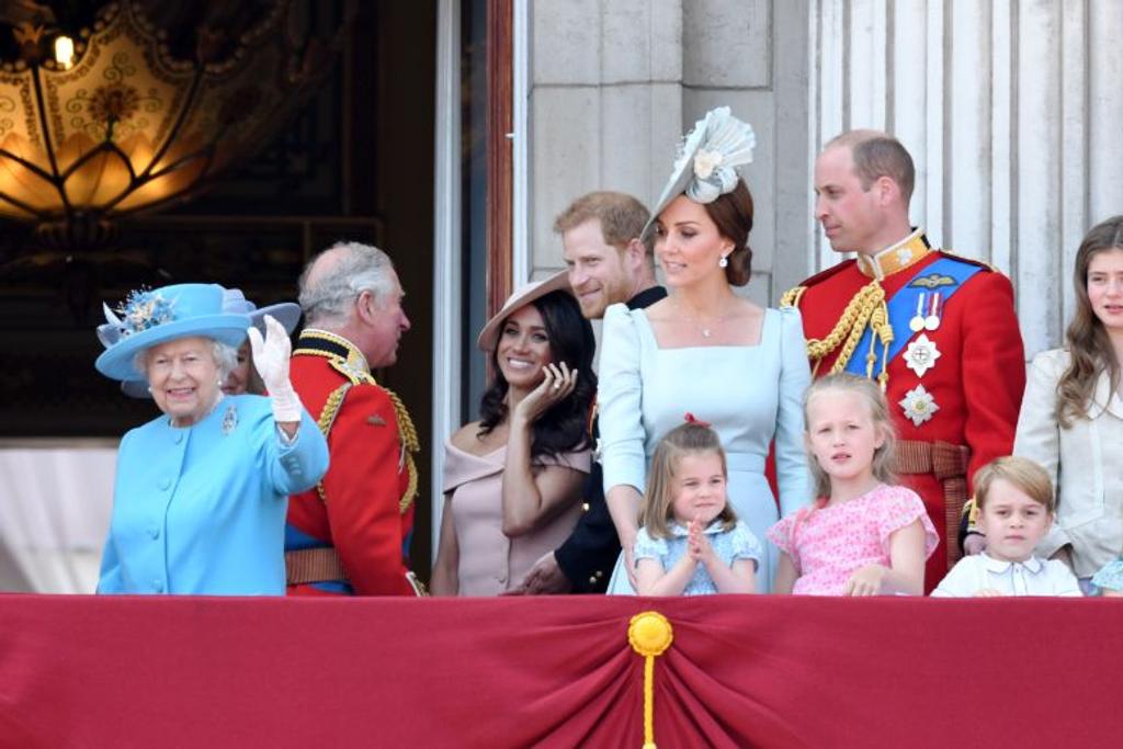 Royal Family Windsor Trooping Colour 